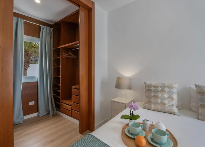 La Casa De Gigantes Акантиладо-де-Лос-Хигантес